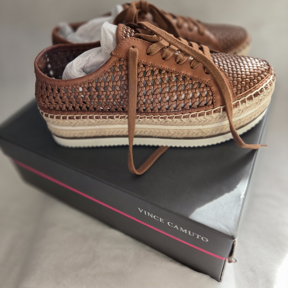 Slightly Worn Around House,no Damage!Vince Camuto Brown Woven Women's Shoes
